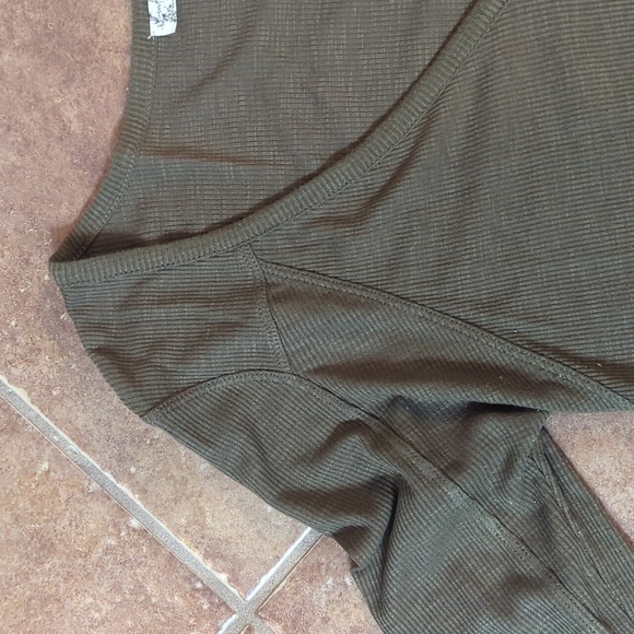 Free People - Picture 4 of 4